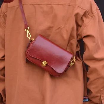 AETOO Женская кожаная сумка через плечо для пригородных поездок в стиле ретро подмышками, мягкий кожаный дизайн, индивидуальность, практичная сумка для мобильного телефона
