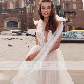 Nicolle Eden, Тюль Принцессы с глубоким V-образным вырезом и Кружевными аппликациями, Свадебные платья 2022 Длиной до пола, Вечернее платье